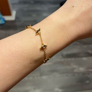 Elegant Gold Amethyst Bracelet